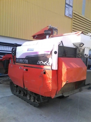 ขายรถเกี่ยวข้าว KUBOTA DC60 ปี54 ใช้งานน้อย ช่วงล่างดี สภาพพร้อมใช้งาน สนใจโทร 090-8588220คุณนะ 093-3258446คุณบิว หรือเข้าดูสินค้าอื่นๆได้ที่ www.truck.in.th/498 หรือเพจFacebook ณรงค์ ซื้อขายรถมือสอง (เว็บไซต์ส่วนตัว) หรือFacebook คุณนะ รถบรรทุก
