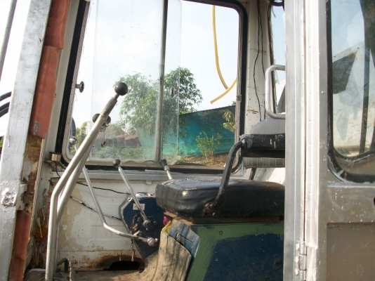 ขายแมกโฮ KOMATSU  PC 40 รุ่น 3 แอร์เย็น พร้อมใช้ พร้อมของแถม