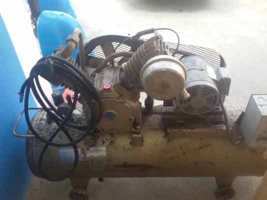 ขายปั๊มลมนำเข้าญี่ปุ่น TOSHIBA ขนาด 199 ลิตร