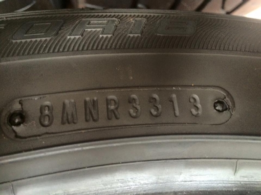 ขายยาง 235/50/18 ปี13 ดันลอป 704