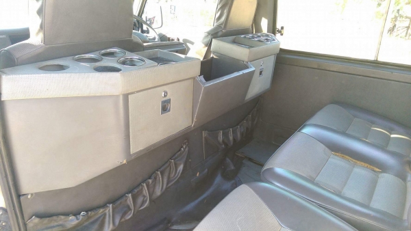 รถตู้นิสสัน URVAN