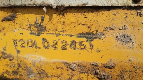 ขายด่วน CAT 320V2 สภาพพร้อมลุยงาน เครื่องปั้มดี ช่วงล่างสวย ใบแทร็กไม่ครบ เอวแน่นไฟฟ้าขาดมอเตอร์คันเร่ง เอกสารเล่มทะเบียนพร้อมโอน ภาษีเต็ม