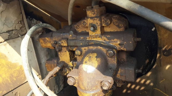 ขายด่วน CAT 320V2 สภาพพร้อมลุยงาน เครื่องปั้มดี ช่วงล่างสวย ใบแทร็กไม่ครบ เอวแน่นไฟฟ้าขาดมอเตอร์คันเร่ง เอกสารเล่มทะเบียนพร้อมโอน ภาษีเต็ม