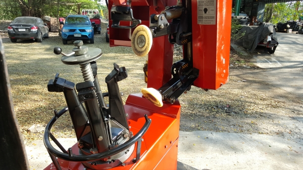 เครื่องถอดยาง 10 ถึงขอบ 20 รหัสสินค้า U - 3 เครื่องถอดยาง 10 ถึงขอบ 20 รหัสสินค้า U - 3