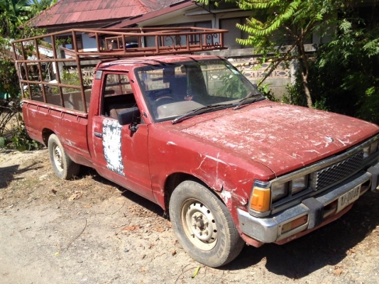 ขายดัสสัน720ดีเซลทะเบียนถูกๆ