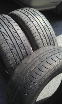 215/60R16 DUNLOP SP SPORT LM704 ปี14 มี 3 เส้น tel.081-427-3941 ไิอดีไลน์ autobot107 215/60R16 DUNLOP SP SPORT LM704 ปี14 มี 3 เส้น tel.081-427-3941 ไิอดีไลน์ autobot107