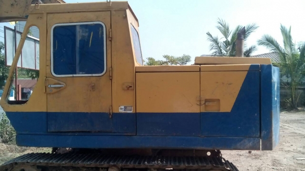 ขายรถแบคโฮ KOMATSU PC100-2 ราคา 350000