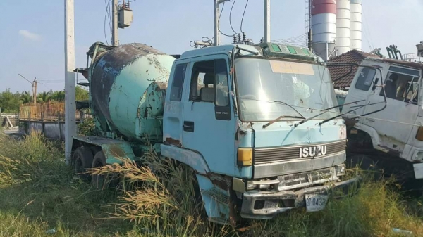 ขายรถ10ล้อ2เพลา โม่ปูน ร็อกกี้260แรง ขายตามสภาพ ติดเครื่องวิ่งเดินทางได้ เอกสารพร้อมโอน สนใจโทร 090-8588220คุณนะ 093-3258446คุณบิว หรือเข้าดูสินค้าอื่นๆได้ที่ www.truck.in.th/498 หรือเพจFacebook ณรงค์ ซื้อขายรถมือสอง (เว็บไซต์ส่วนตัว) หรือFacebook คุณนะ ร