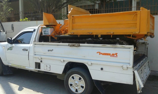 tractor-backhoe จัดส่งรถบรรทุกตะขาบ ดั้มเปอร์ไปใช้ที่จันทบุรี สุดยอดลูกค้ามารับถึงที่ ขอบคุณมากๆๆครับ