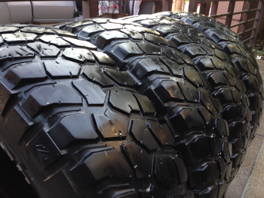 ยาง Mud BF goodrich 245 75 16 พร้อมใช้งาน ราคาไม่แพง