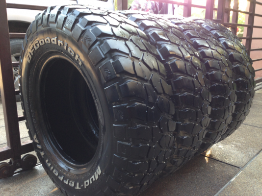 ยาง Mud BF goodrich 245 75 16 พร้อมใช้งาน ราคาไม่แพง