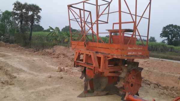 ลดสุดๆงดต่อรอง  เครื่องปลูกอ้อย กลกิจ สวยๆพร้อมใช้ราคาเบาๆ 70แรงขึ้นไปครับ