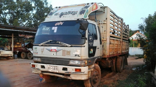 ขายสิบล้อHINO FL3H คัชชีสวย เครื่องเกียร์ดี หัวเดิมบาง กระบะไม่ค่อยสวย รถพร้อมใช้งาน เอกสารพร้อใโอน