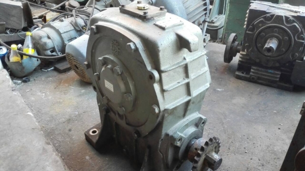 *** Sold *** วอร์มเกียร์ทดใหญ่ CHENTA Made in Taiwan เบอร์ 175 ทด 1:30  สภาพใหม่มากๆใช้งานมาน้อย แน่นจริงๆท้าพิสูจน์!!