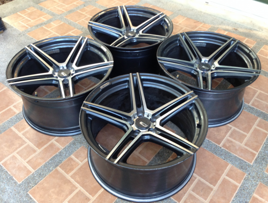 ล้อ ADV1 ขอบ18 สภาพสวย ไม่มีซ่อม ราคาไม่แพง