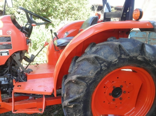 รถไถ L4708 รถไถ L4708