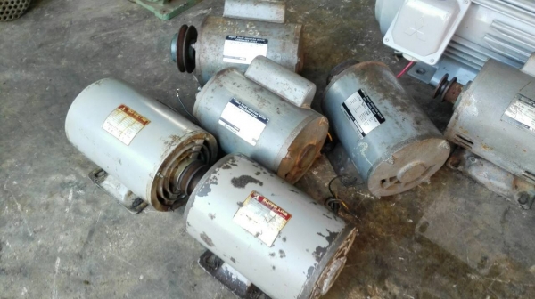 *** Sold *** มอเตอร์ Mitsubishi // Hitachi 1/2 HP. 220V. 2 สายไฟบ้าน สวยๆ เดิมๆ วิ่งเงียบพร้อมทุกตัวมาเทสก่อนได้ครับ!!