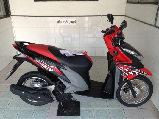 Click125i รุ่นRacing เดิมศูนย์ วิ่งน้อย ปี57 (ของแถม 4 รายการ)