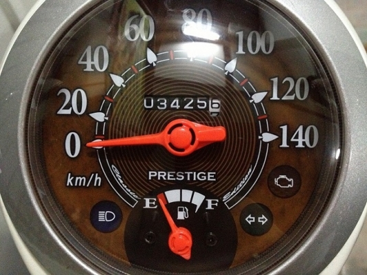 Scoopy-i ลายClassic รถบ้านแท้ วิ่ง3000 ปลายปี56 (ของแถม 4 รายการ)