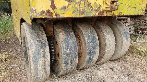 ขาย รถบดล้อยาง 9 ล้อ SAKAI เอกสารเล่มทะเบียนครบ รถพร้อมใช้งาน