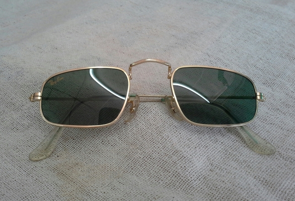 อภิมหาแว่นตาอเมริกันวินเทจ B&amp;L RAY-BAN FUGITIVES SQUARE 1980s USA  รุ่นหายาก!