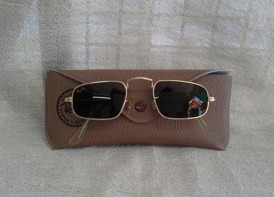 อภิมหาแว่นตาอเมริกันวินเทจ B&amp;L RAY-BAN FUGITIVES SQUARE 1980s USA  รุ่นหายาก!