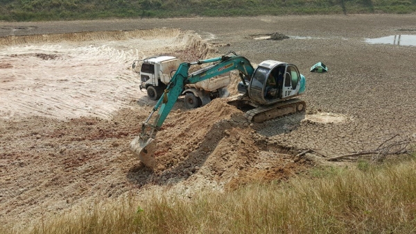 ขายรถขุดแบ็คโค SK120-5มาร์คไฟว์ ไฟฟ้าครบช่วงล่างดี เอวแน่น หน้าจอครบโหมดใช้งานปกติ เอวแน่น บูมสวยเดิม