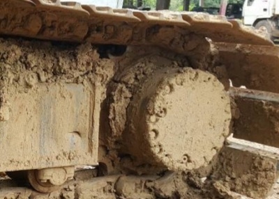 KOMATSU PC 200-6 ซีเรียล 93022 เอกสารเล่มทะเบียนภาษีเต็ม รถบอดี้สวย ภายในห้องเก๋งสะอาดสวย แอร์เย็น เครื่องยนต์ของ PC 200-7 เครื่องแน่นแรงดีไม่แตกเยิ้ม ภายนอกบูมอาร์มสวยๆไม่มีปะ ช่วงล่างเอวแน่น โรลเลอร์ใบแทรกสภาพดีประมาณ 70\% พร้อมใช้งาน ราคาต่อรองได้ครับ