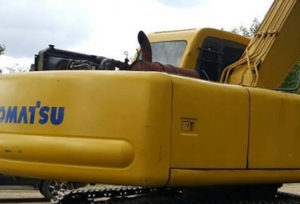 KOMATSU PC 200-6 ซีเรียล 93022 เอกสารเล่มทะเบียนภาษีเต็ม รถบอดี้สวย ภายในห้องเก๋งสะอาดสวย แอร์เย็น เครื่องยนต์ของ PC 200-7 เครื่องแน่นแรงดีไม่แตกเยิ้ม ภายนอกบูมอาร์มสวยๆไม่มีปะ ช่วงล่างเอวแน่น โรลเลอร์ใบแทรกสภาพดีประมาณ 70\% พร้อมใช้งาน ราคาต่อรองได้ครับ