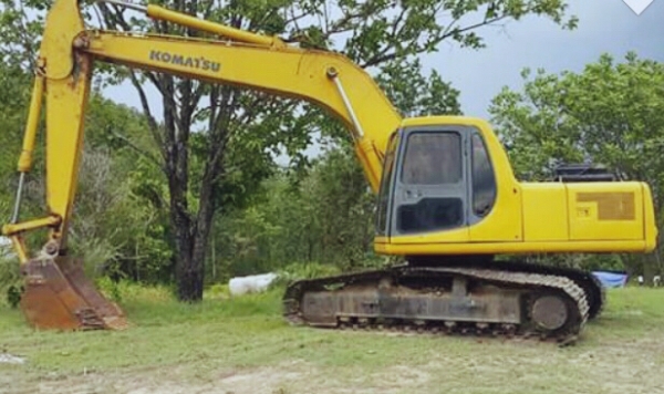 KOMATSU PC 200-6 ซีเรียล 93022 เอกสารเล่มทะเบียนภาษีเต็ม รถบอดี้สวย ภายในห้องเก๋งสะอาดสวย แอร์เย็น เครื่องยนต์ของ PC 200-7 เครื่องแน่นแรงดีไม่แตกเยิ้ม ภายนอกบูมอาร์มสวยๆไม่มีปะ ช่วงล่างเอวแน่น โรลเลอร์ใบแทรกสภาพดีประมาณ 70\% พร้อมใช้งาน ราคาต่อรองได้ครับ