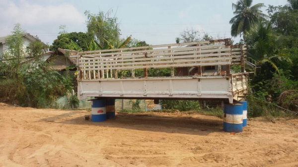 ขาย 25,000บาท กระบะ6ล้อใหญ่ยาว5.80ม.กว้าง2.40ม.คัชซี75ซ.ม