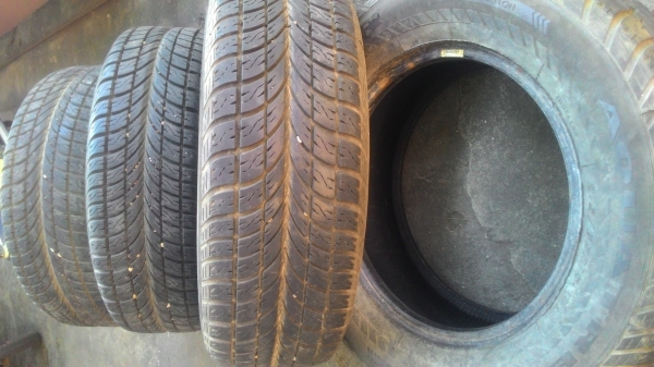 ยาง215-65-15 Goodyear ปีเก่ามากกกก สภาพดูจากรูป