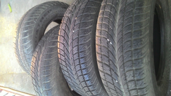 ยาง215-65-15 Goodyear ปีเก่ามากกกก สภาพดูจากรูป