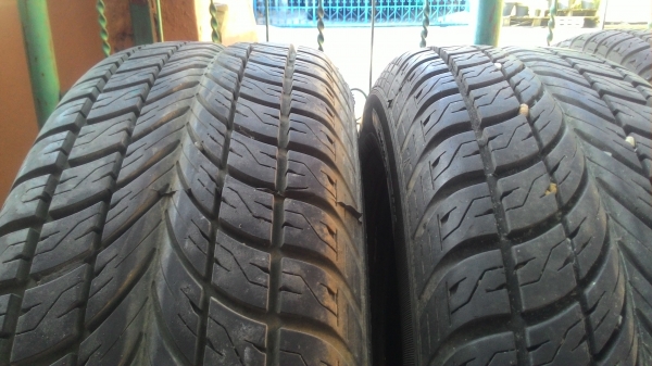 ยาง215-65-15 Goodyear ปีเก่ามากกกก สภาพดูจากรูป