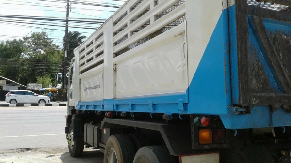 ขายรถบรรทุก 10 ล้อดัมพ์ ISUZU DECA 360 แรงม้าปี 2556 ไมล์ 6 หมื่นกว่า ราคา 2450000