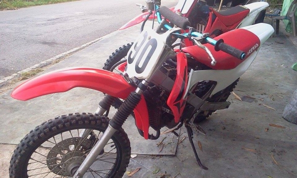 ขายhonda แดชแต่งวิบากพร้อมเล่มทะเบียน ขายhonda แดชแต่งวิบากพร้อมเล่มทะเบียน