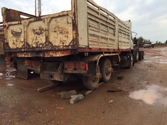 ขายรถบรรทุก 10 ล้อดัมพ์ HINO FM227 220 แรงม้าปี 2537 ราคา 500000