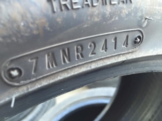 ขายยางดันลอป Lm704 (ปี14) 4 เส้น ราคา 5,000 บาท  ราคาถูกๆ