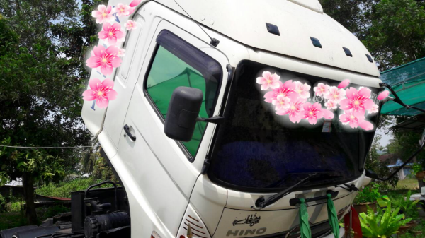ขายรถบรรทุก 10 ล้อหัวลาก HINO MEGA 251 แรงม้าปี 2553 หางพื้นเรียบ 3 เพลา ราคา 1750000
