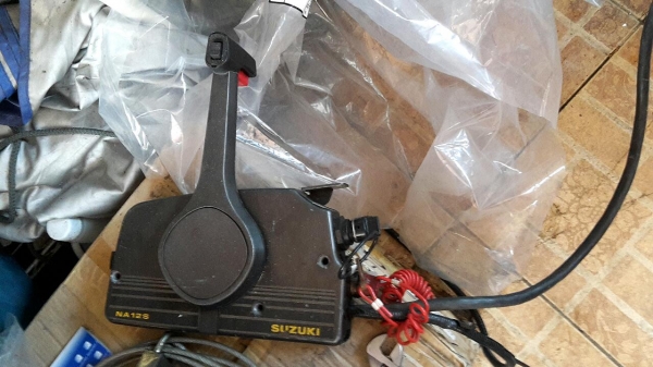 ขาย  suzuki DT115/2st  มี trim  พร้อมคอนโทรล พร้อมใช้