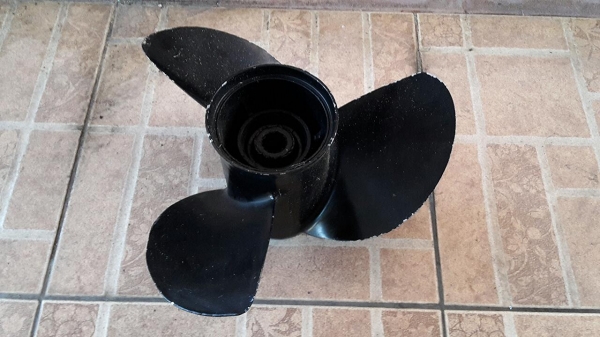 ขาย  suzuki DT115/2st  มี trim  พร้อมคอนโทรล พร้อมใช้