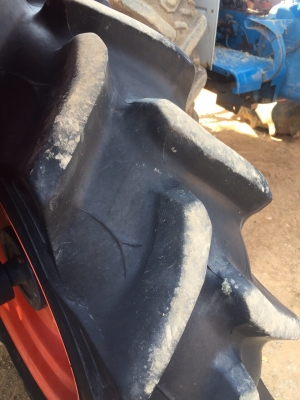 ขายรถไถคูโบต้าL3608spพร้อมดันหน้า สภาพเดิมๆรถใช้งานน้อย400กว่าชั่วโมงคับ ราคา295,000.