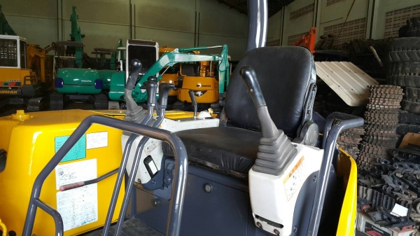 ขาย รถขุด IHI รุ่น 30NX  มือสองญี่ปุ่น แทรกเหล็ก สลักแน่น ทั้งคัน คอนโทรลสั้น ปั้มนิ้ว ทำงานไว ท้ายกลมคล่องตัว มือถือ/LINE ID : 0818753444