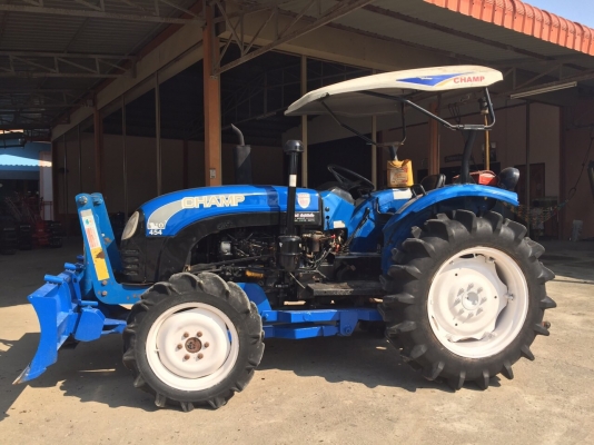 ขายรถไถแชมป์ YTO453 (4WD) 2เพลา ราคา 198,000 บาท ขายพร้อมอุปกรณ์ สนใจโทร 081-9136451 ค่ะ ขายรถไถแชมป์ YTO453 (4WD) 2เพลา ราคา 198,000 บาท ขายพร้อมอุปกรณ์ สนใจโทร 081-9136451 ค่ะ