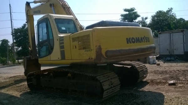 pc-200-6 เอกสารเล่มทะเบียนไฟฟ้าครบ โซ่เต็มเอวแน่น พร้อมใช้งาน S/n96xxx  ราคา 1,100,000 ต่อรอง