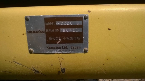 pc-200-6 เอกสารเล่มทะเบียนไฟฟ้าครบ โซ่เต็มเอวแน่น พร้อมใช้งาน S/n96xxx  ราคา 1,100,000 ต่อรอง