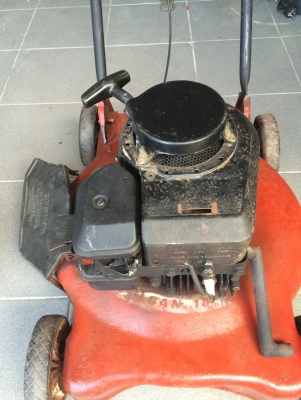 เครื่องตัดหญ้าสนาม เครื่องตัดหญ้าสนาม