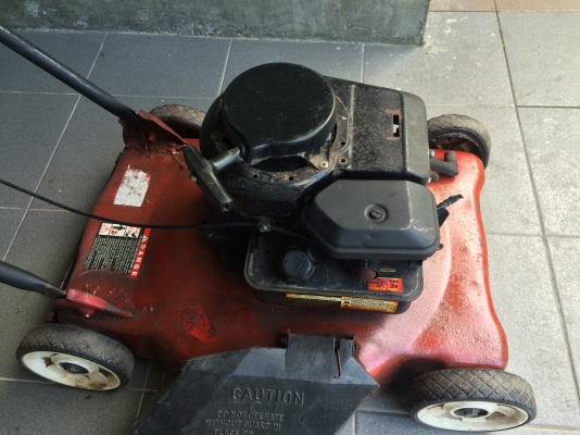 เครื่องตัดหญ้าสนาม เครื่องตัดหญ้าสนาม