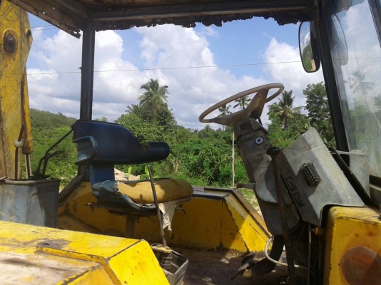 JCB    3CX  ตักหน้าขุดหลัง  เพลาเดียว  พร้อมใช้งาน (ราคาถูกๆ จ้า)