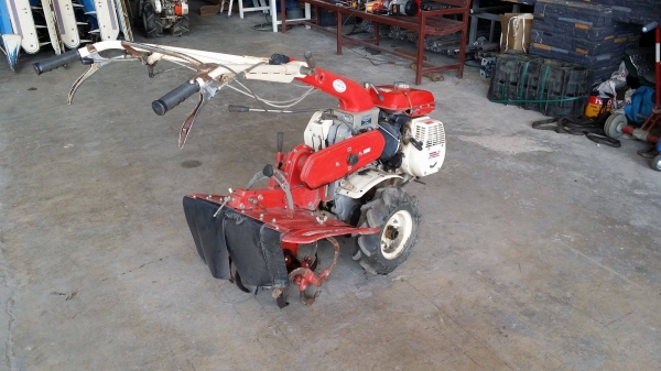 รถไถเดินตาม YANMAR รุ่น YK600 ขนาด 5 แรง  เก่าญี่ปุ่น  เครื่องยนต์ติดง่าย  สภาพสวยพร้อมใช้งาน สามารถพรวนดินได้ ขึ้นร่อนได้